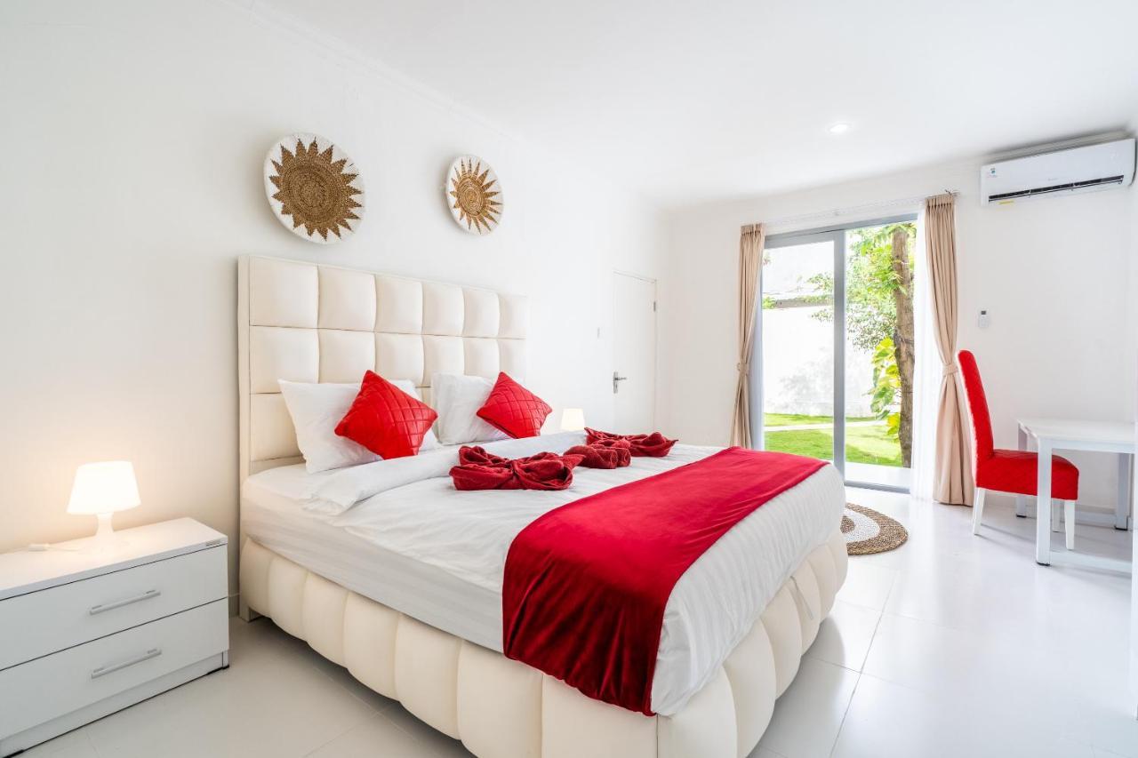Luxury Minimalist Villa White Angel In Seminyak エクステリア 写真